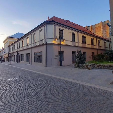 Luna Oradea Eksteriør bilde