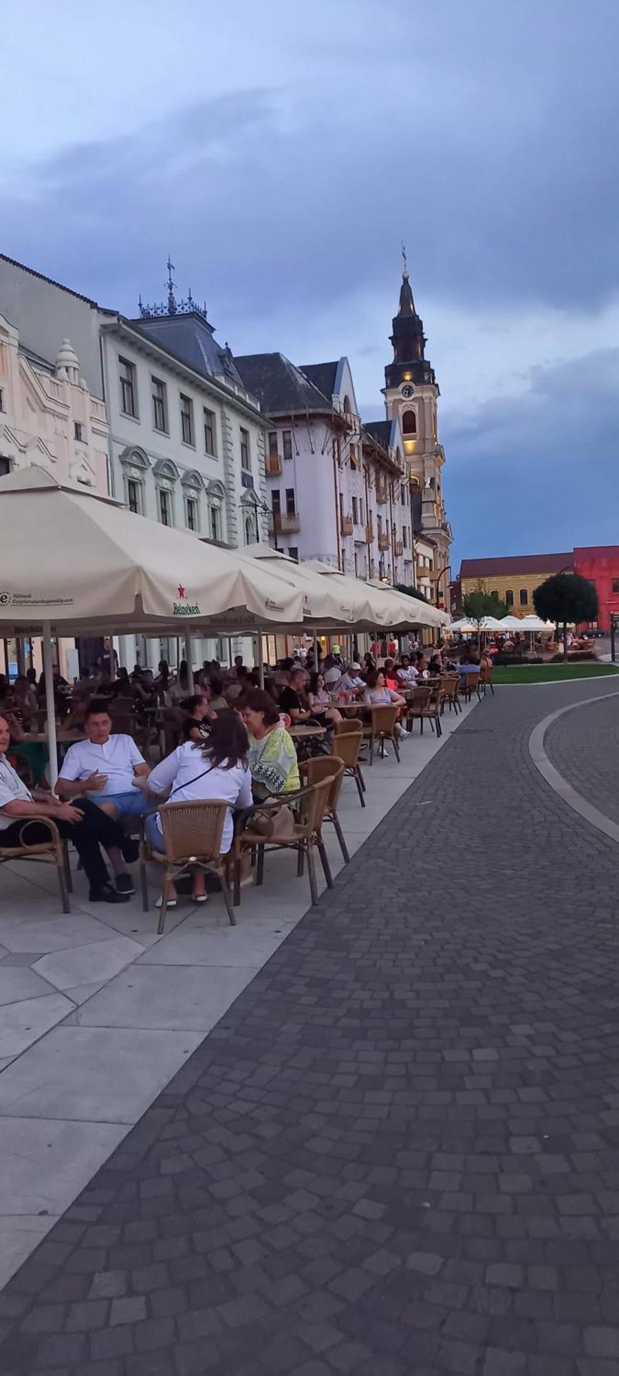 Luna Oradea Eksteriør bilde